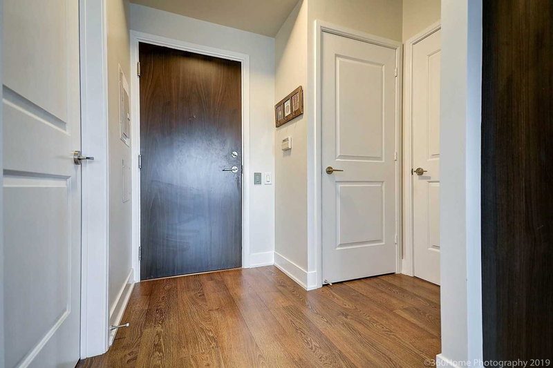 528 - 7608 Yonge St, Vaughan, L4J0J5 | Image 3