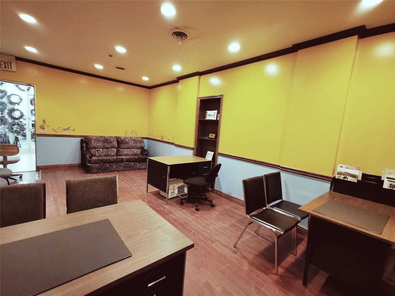 23D - 7398 Yonge St, Vaughan, L4J8J2 | Image 2