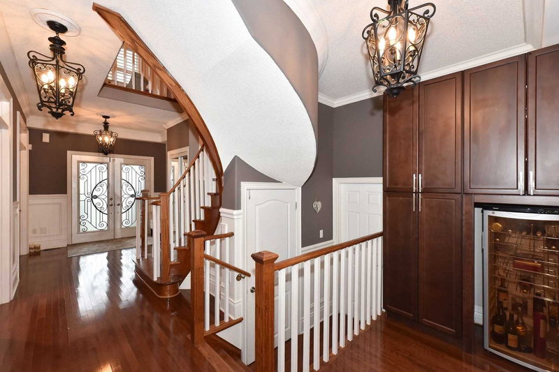 1194 Mitchell Crt, Innisfil, L9S5A5 | Image 2