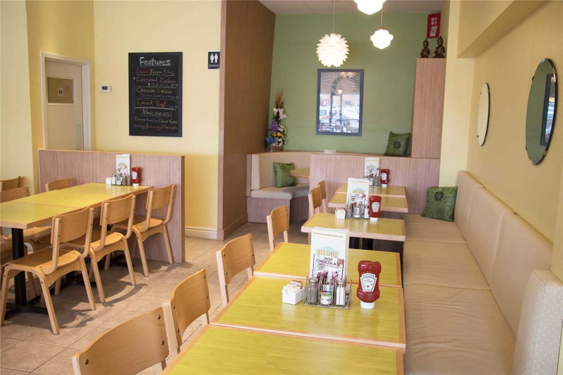 11 - 10620 Yonge St, Richmond Hill, L4C 3C8 | Image 3