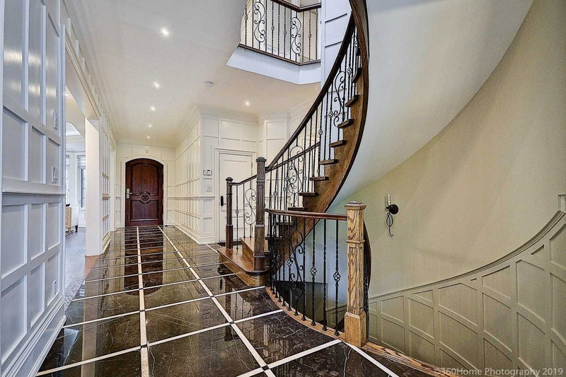 65 Sunset Beach Rd, Richmond Hill, L4E 3G7 | Image 3