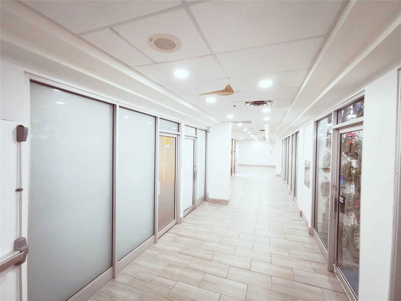 23D - 7398 Yonge St, Vaughan, L4J8J2 | Image 2