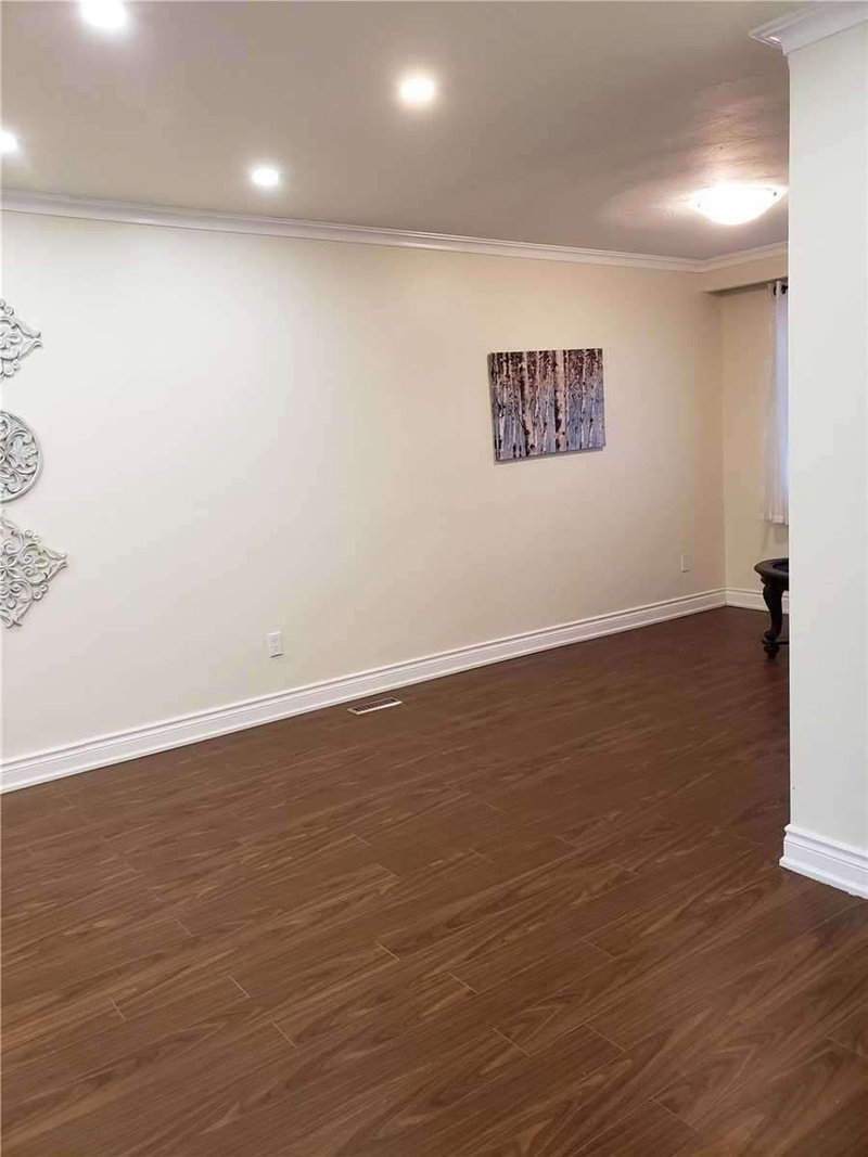 389 Becker Rd, Richmond Hill, L4C2S3 | Image 3