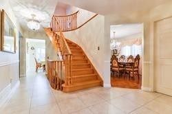 94 Weldrick Rd E, Richmond Hill, L4C8T7 | Image 2