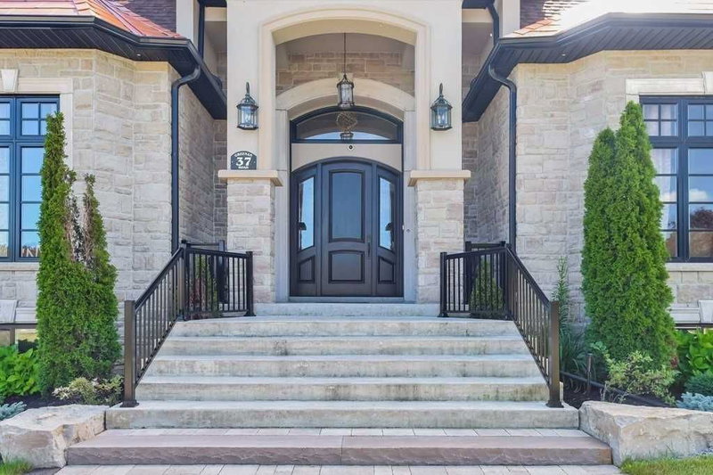 37 Greenan Rd, Whitchurch-Stouffville, L4A3H7 | Image 3