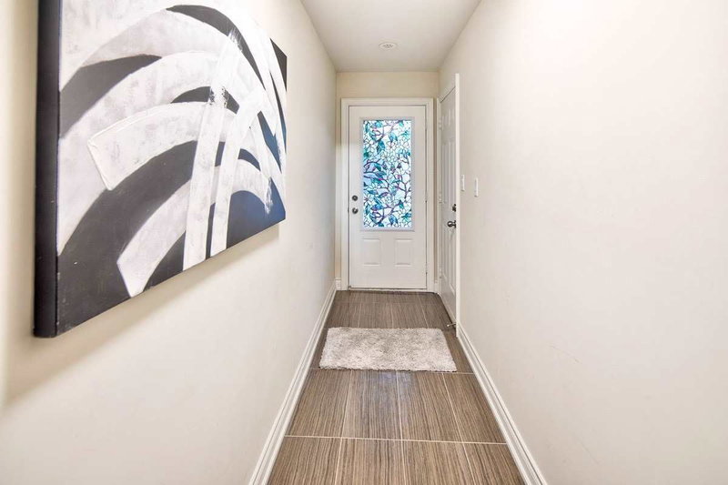 16 - 10060 Keele St, Vaughan, L6A 4V6 | Image 2