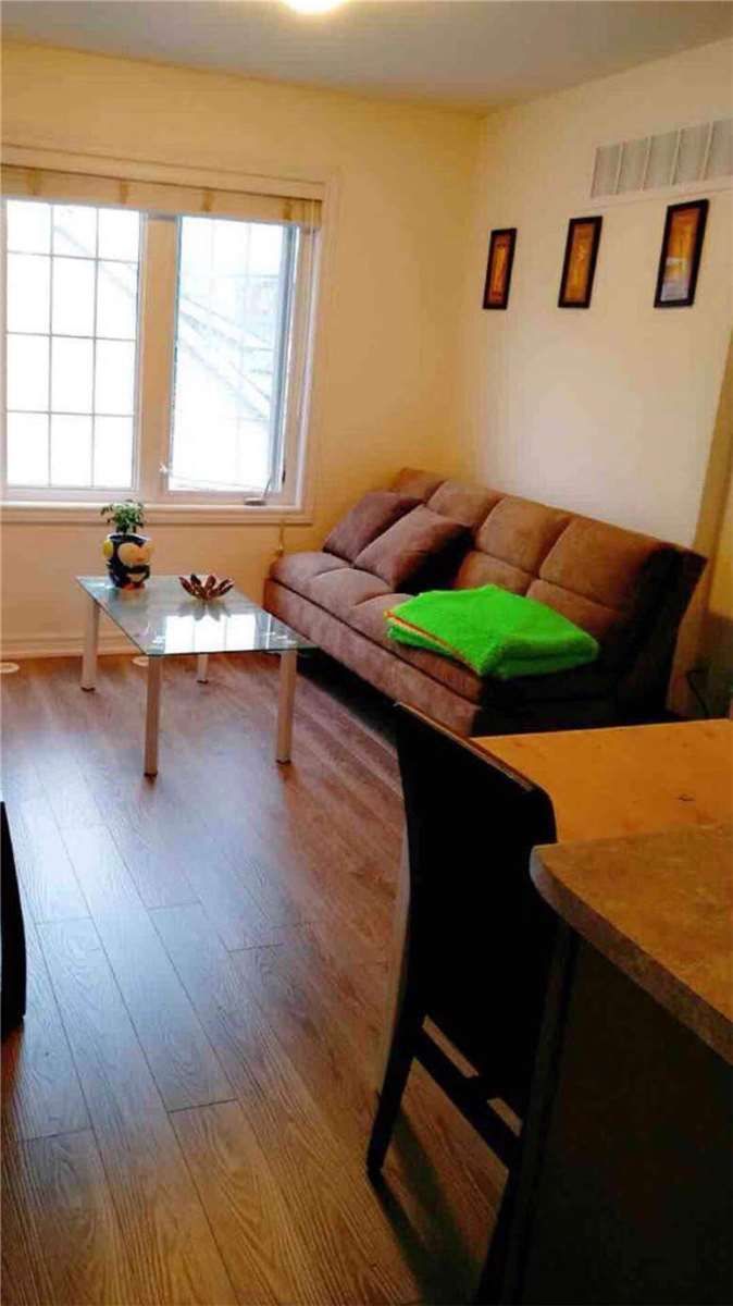 14 Duncan Rd, Markham, L6B 0T4 | Image 2