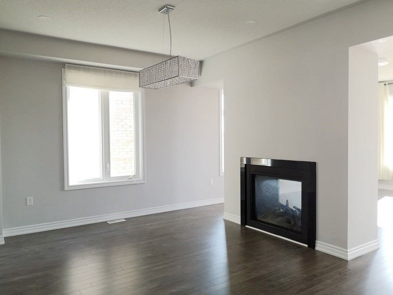 137 Brookview Dr, Bradford West Gwillimbury, L3Z0R9 | Image 2