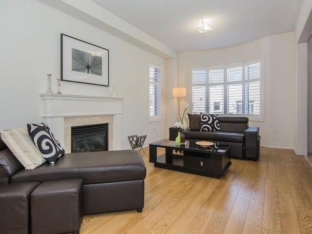 10 Hua Du Ave, Markham, L6C0T2 | Image 2