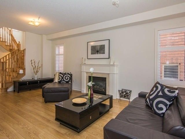 10 Hua Du Ave, Markham, L6C0T2 | Image 3