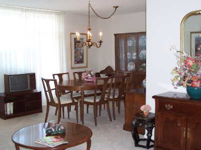 403 - 67 Richmond St, Richmond Hill, L4C3Y3 | Image 3