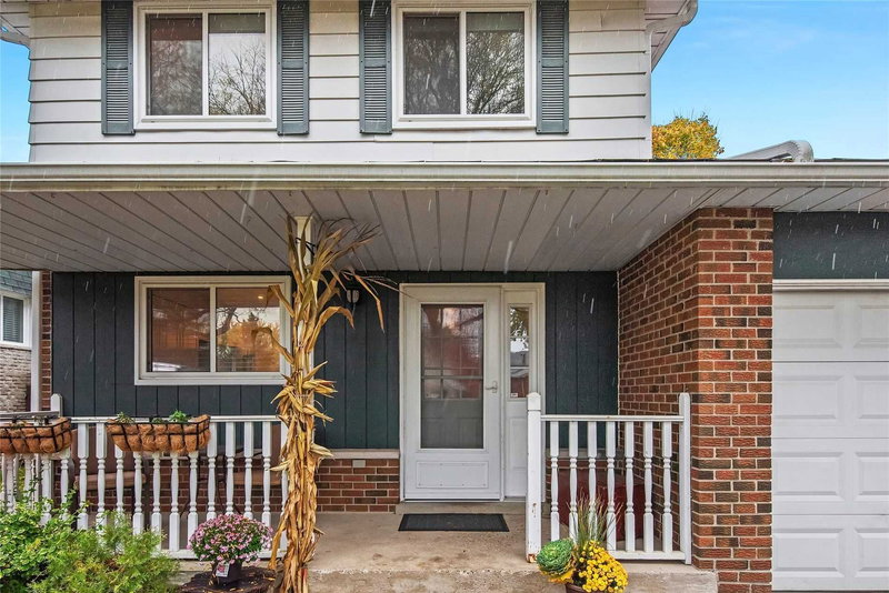 251 Stouffer St, Whitchurch-Stouffville, L4A4Y8 | Image 3