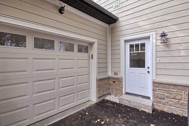 770 Queen (Lower) St, Newmarket, L3Y 2J5 | Image 2