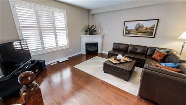 75 Kentview Cres, Markham, L6B0L5 | Image 2