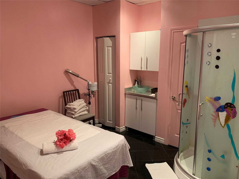 31D - 7398 Yonge St, Vaughan, L4J8J2 | Image 3