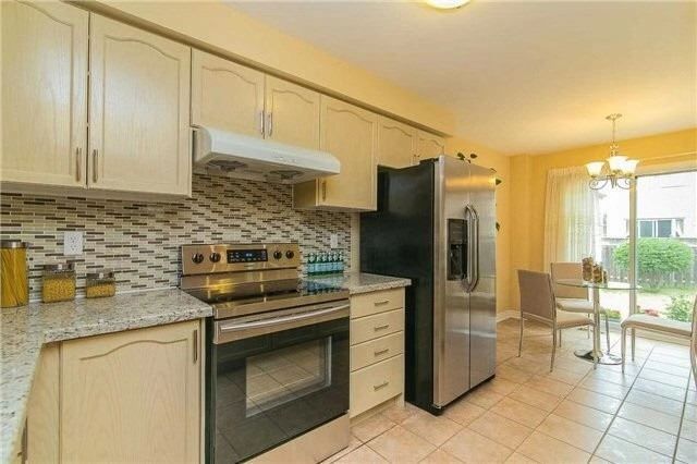 58 Warren Bradley St, Markham, L6C2W4 | Image 2