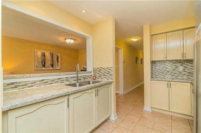 58 Warren Bradley St, Markham, L6C2W4 | Image 3