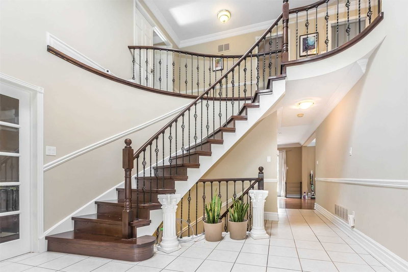 688 Village Pkwy, Markham, L3R2Y5 | Image 2