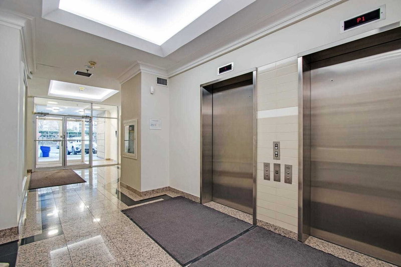 107 - 7398 Yonge St, Vaughan, L4J8J2 | Image 2