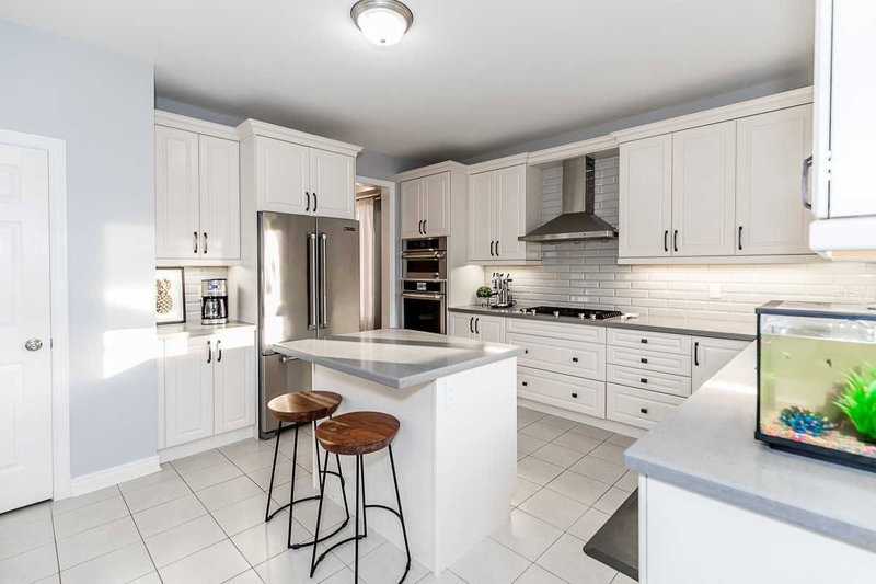 12 Proctor Gate, New Tecumseth, L0G1W0 | Image 2