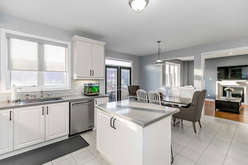 12 Proctor Gate, New Tecumseth, L0G1W0 | Image 3