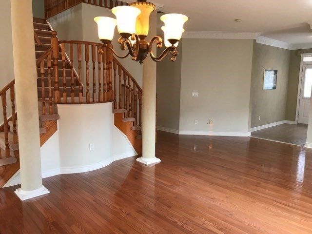 87 Estate Garden Dr, Richmond Hill, L4E3V6 | Image 3