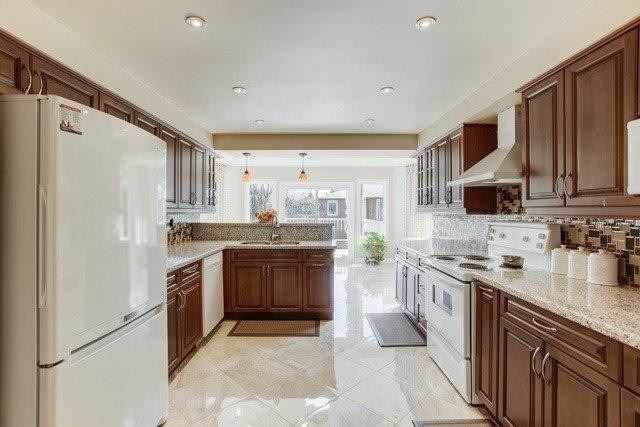 167 Lyndhurst Dr, Markham, L3T6T8 | Image 2