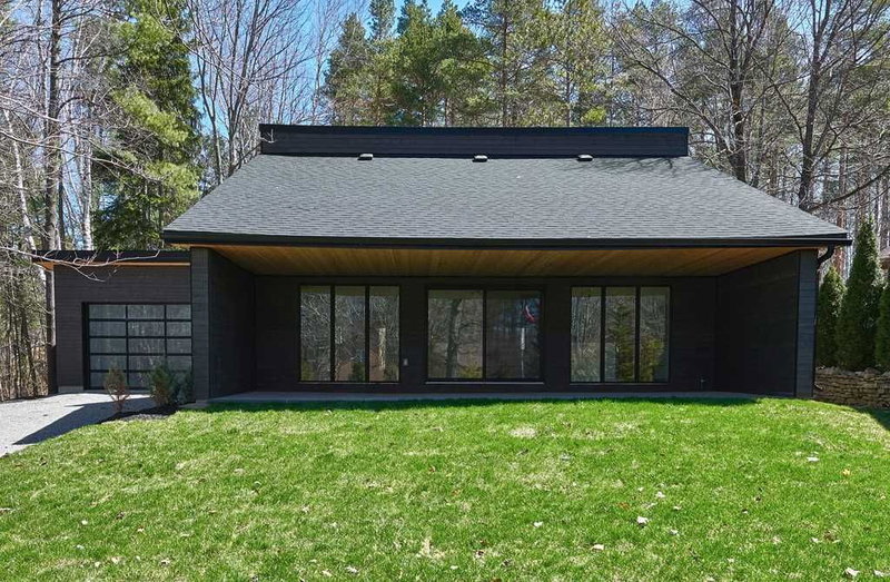 3763 Fairway Rd, Innisfil, L9S 2L4 | Image 3