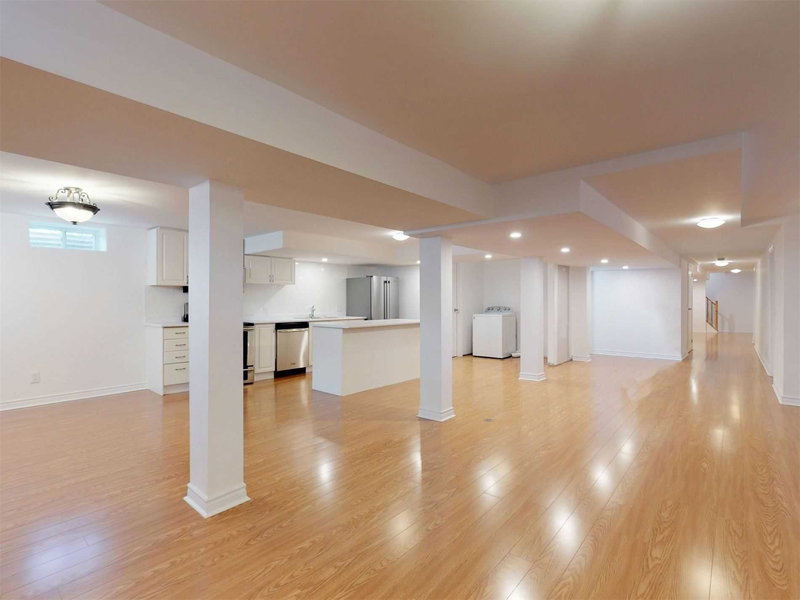 Bsmt - 32 Elmvale Blvd, Whitchurch-Stouffville, L4A2Y3 | Image 2