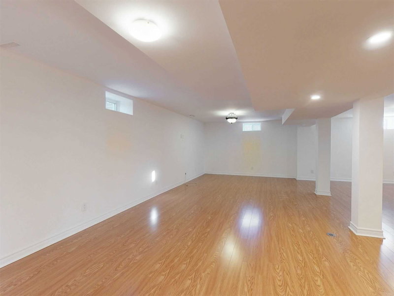 Bsmt - 32 Elmvale Blvd, Whitchurch-Stouffville, L4A2Y3 | Image 3