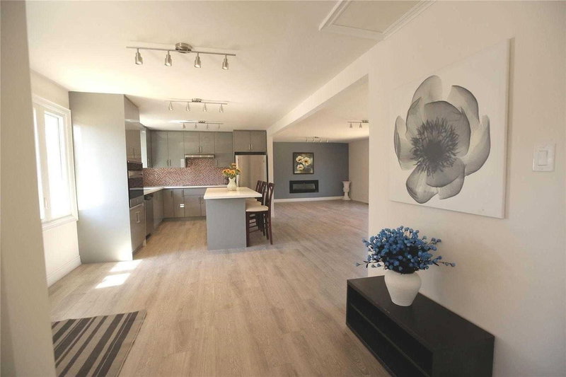 344 Steeles Ave E, Markham, L3T1A8 | Image 3