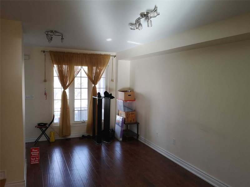 19 Macgregor Ave, Richmond Hill, L4B 4S8 | Image 3