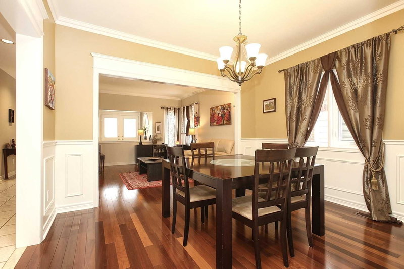 81 Sweet Water Cres, Richmond Hill, L4S2B2 | Image 3