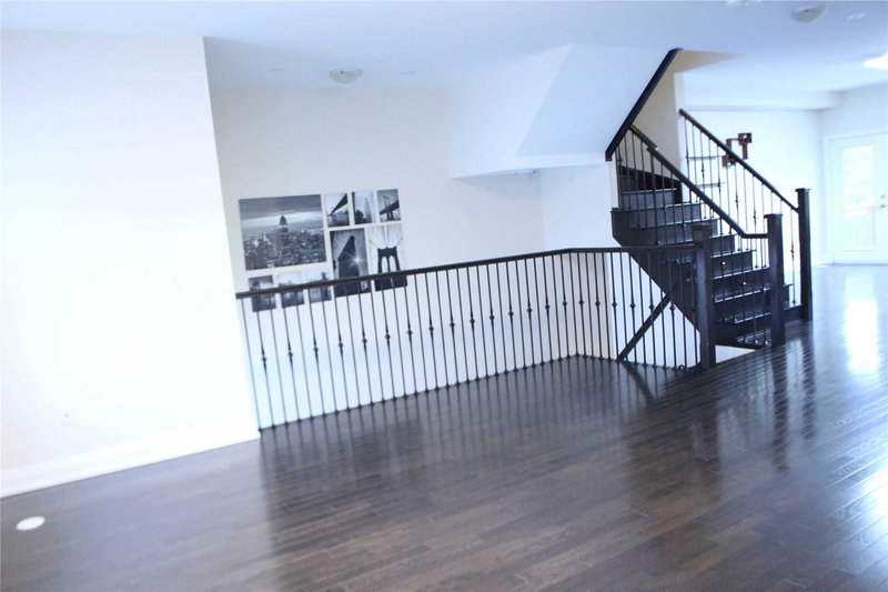 61 Plowman Lane, Richmond Hill, L4S0G4 | Image 2