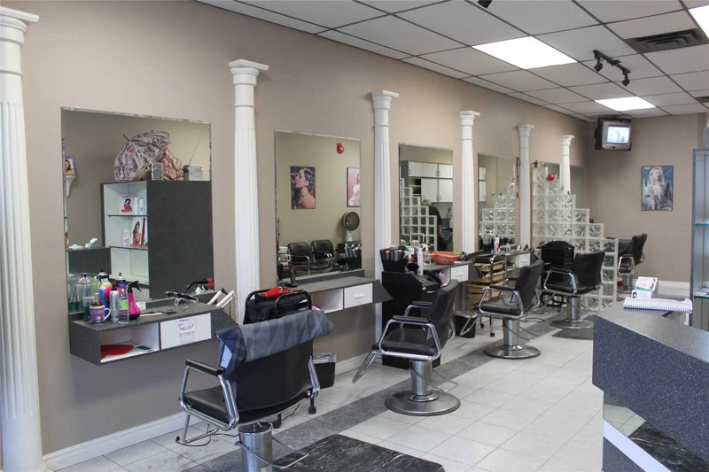 9218 Yonge St, Richmond Hill, L4C7A2 | Image 3