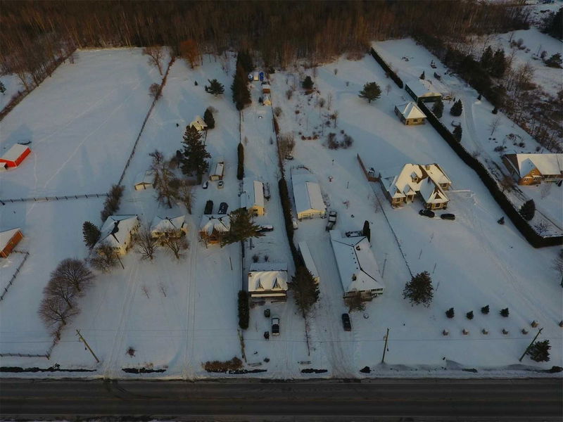 20111 Bathurst St, East Gwillimbury - Holland Landing image-0-0