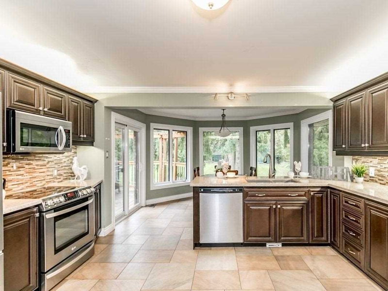 567 Lake Dr E, Georgina, L0E1S0 | Image 2