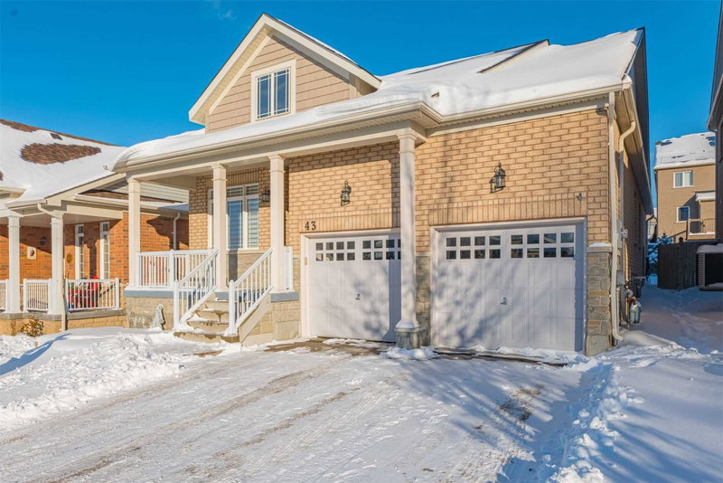 43 Milligan St, Bradford West Gwillimbury, L3Z0C4 | Image 2