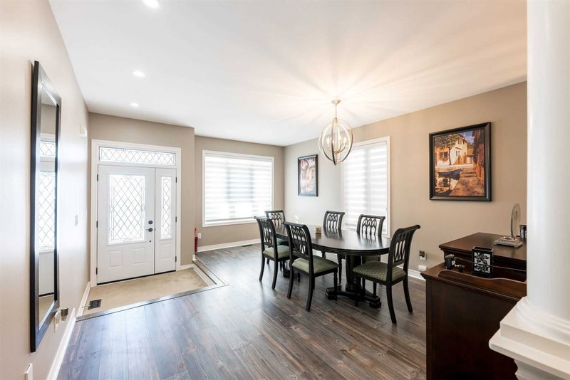 43 Milligan St, Bradford West Gwillimbury, L3Z0C4 | Image 3