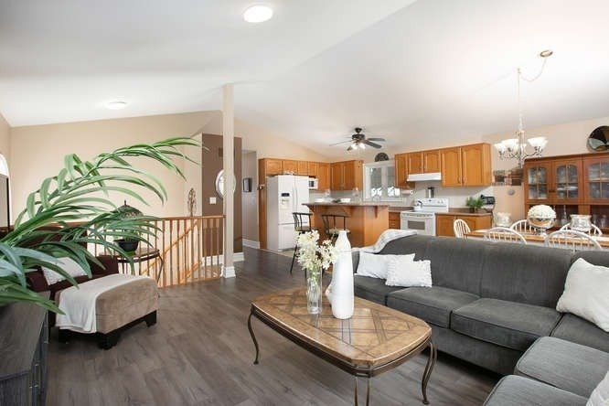 784 Rockaway Rd, Georgina, L0E1S0 | Image 3