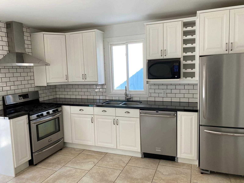 46 George St, Aurora, L4G2S2 | Image 2