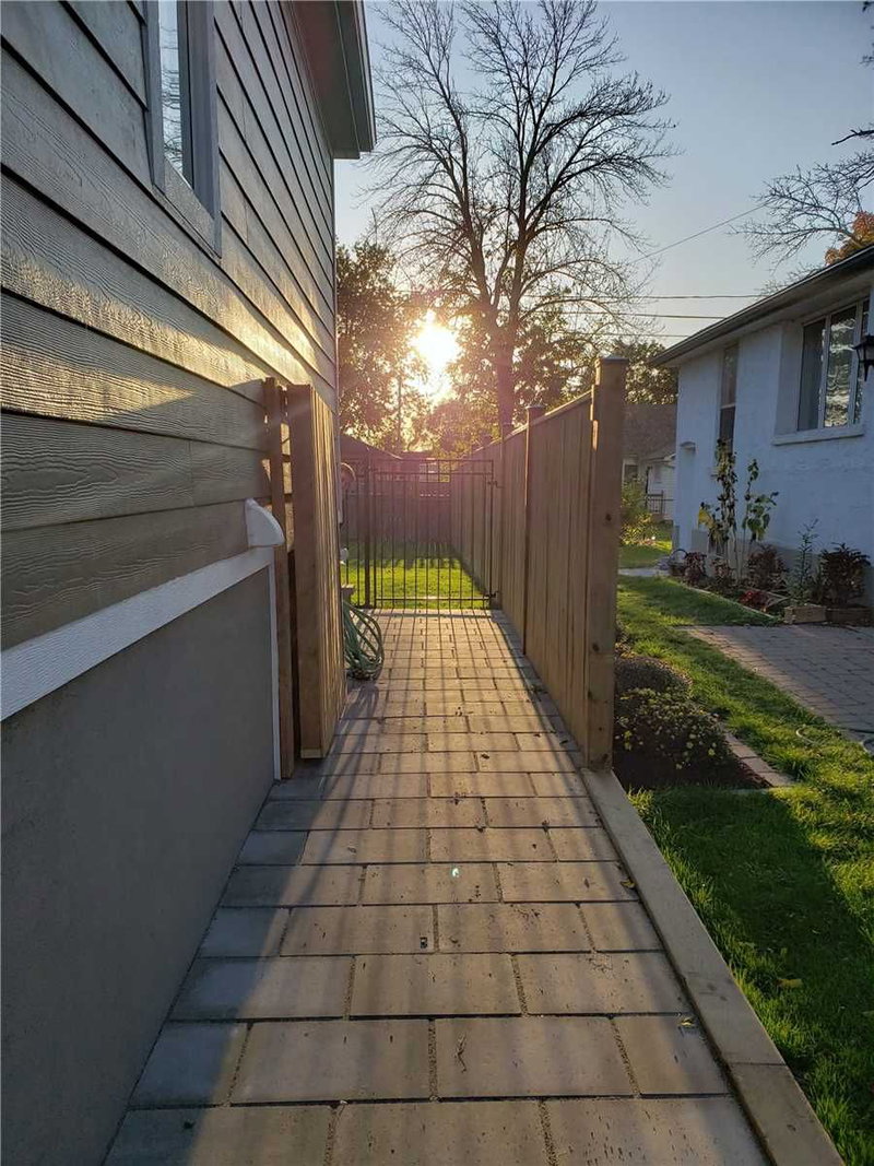 B - 36 Queen St N, New Tecumseth, L0G 1W0 | Image 2