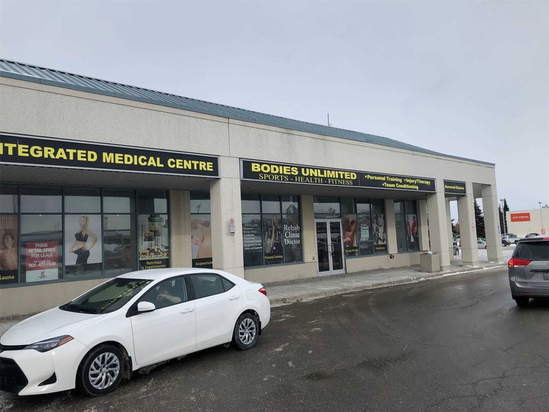 34 - 10909 Yonge St, Richmond Hill, L4C3E3 | Image 2