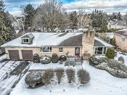 Detached House sold at 208 Centre Street, Vaughan, Ontario, L4J1G6 - Uplands - MLS: N4685689