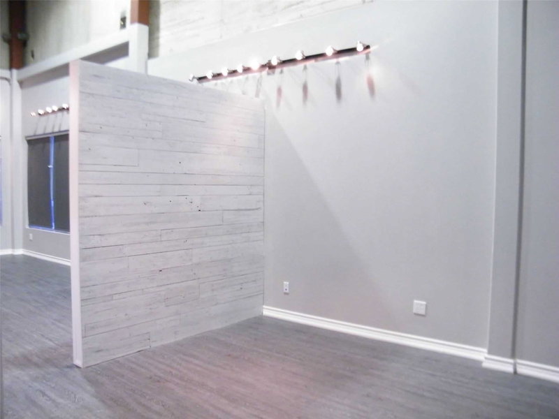 38 - 411 Four Valley Dr, Vaughan, L4K5Y8 | Image 2