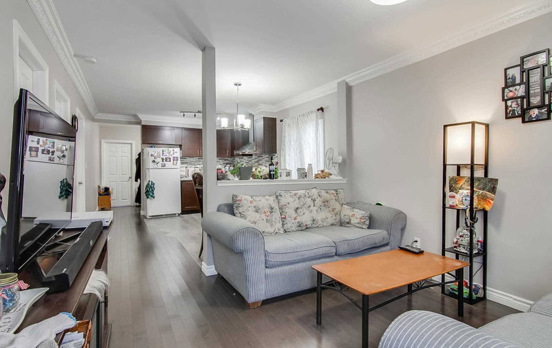 210 Bayview Ave, Georgina, L4P2T2 | Image 3