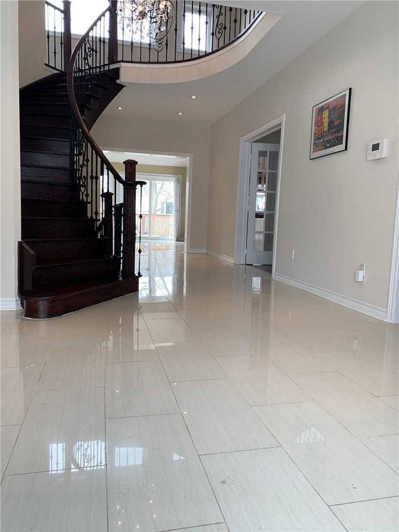 150 Strathearn Ave W, Richmond Hill, L4B2L7 | Image 2