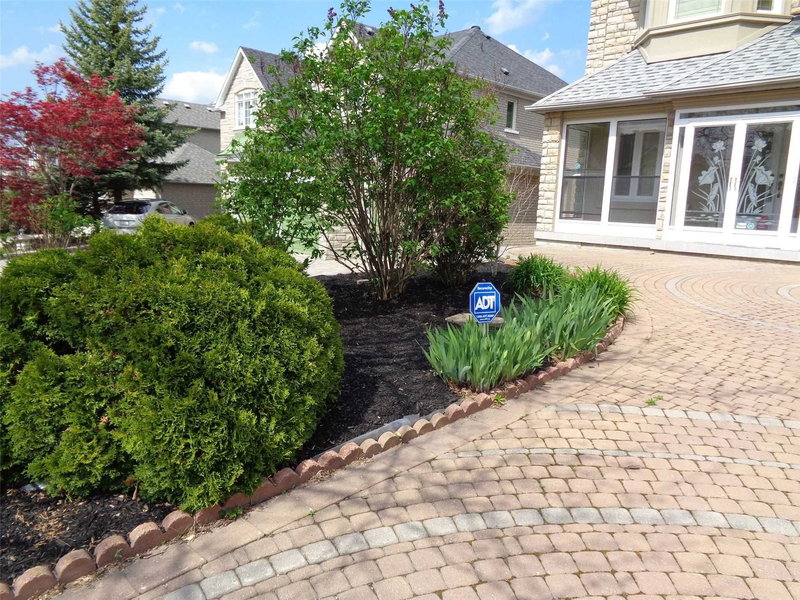 91 Reansbury Cres, Markham, L6C1X6 | Image 3