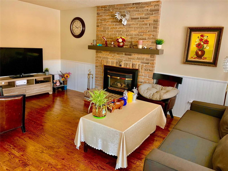 112 Krieghoff Ave, Markham, L3R1V9 | Image 3