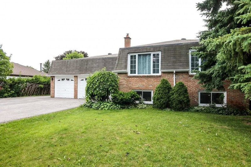 1022 Janette St, Newmarket, L3Y3C5 | Image 2